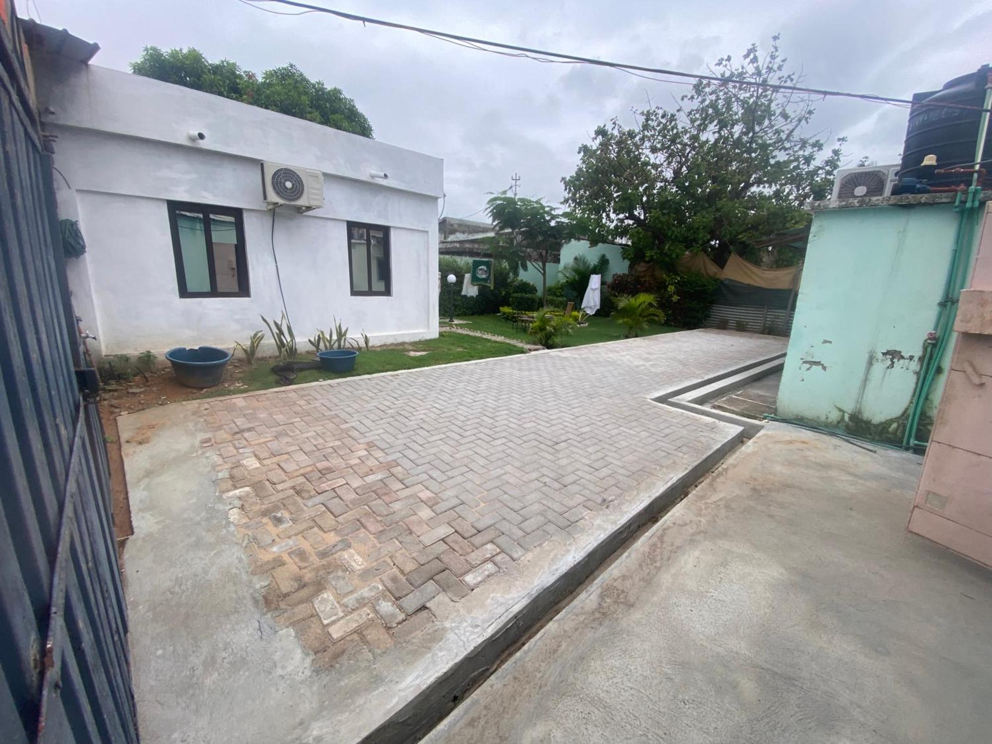 Aeropark Residencial Hostel Maputo Buitenkant foto